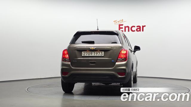 Chevrolet Trax 1.6 Diesel LS 2020 — фото 4