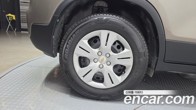 Chevrolet Trax 1.6 Diesel LS 2020 — фото 5