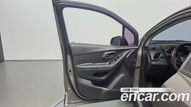 Chevrolet Trax 1.6 Diesel LS 2020 — фото 24