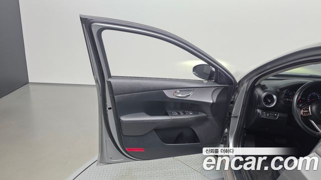 Kia K3 (II) 1.6 Prestige 2022 — фото 24