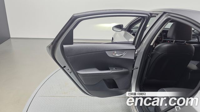 Kia K3 (II) 1.6 Prestige 2022 — фото 25