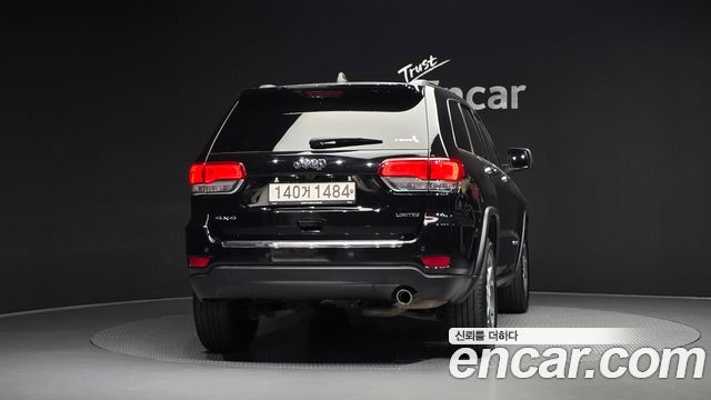 Jeep Grand Cherokee 3.6 Limited WK2 2021 — фото 4