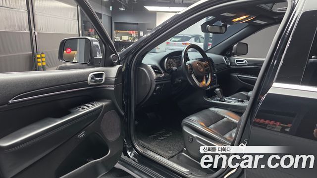 Jeep Grand Cherokee 3.6 Limited WK2 2021 — фото 10