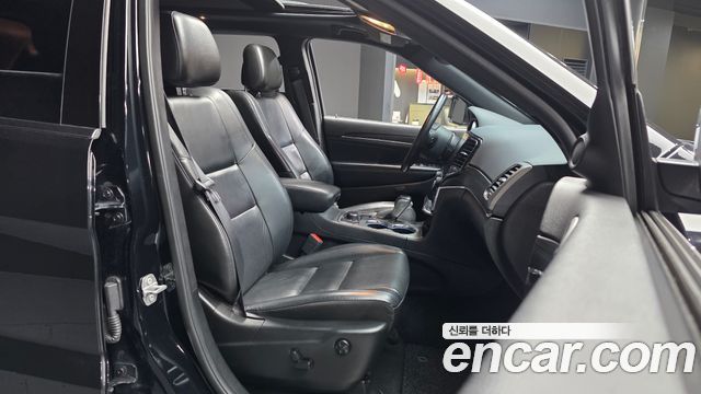 Jeep Grand Cherokee 3.6 Limited WK2 2021 — фото 11