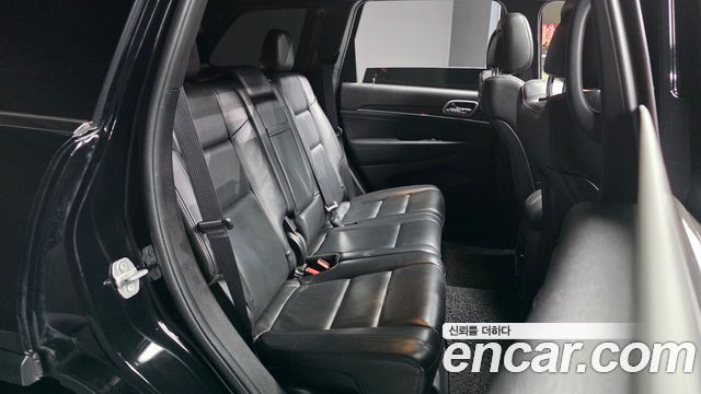 Jeep Grand Cherokee 3.6 Limited WK2 2021 — фото 12
