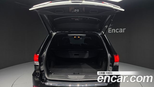 Jeep Grand Cherokee 3.6 Limited WK2 2021 — фото 20