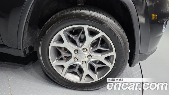 Jeep Grand Cherokee 3.6 Limited WK2 2021 — фото 21
