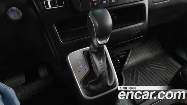 Hyundai Staria Cargo 5-Seater Modern 2022 — фото 9