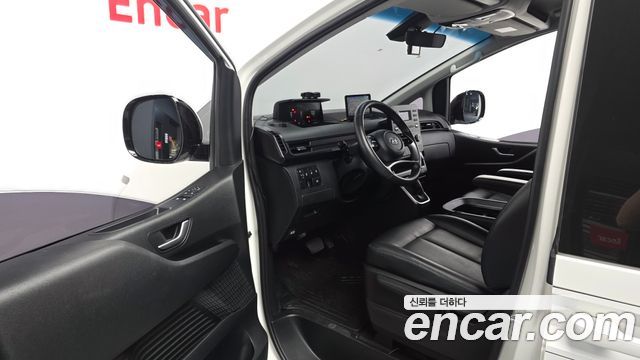 Hyundai Staria Cargo 5-Seater Modern 2022 — фото 10