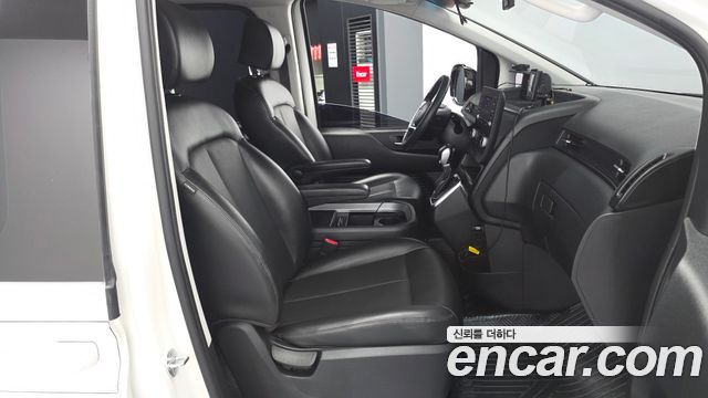 Hyundai Staria Cargo 5-Seater Modern 2022 — фото 11