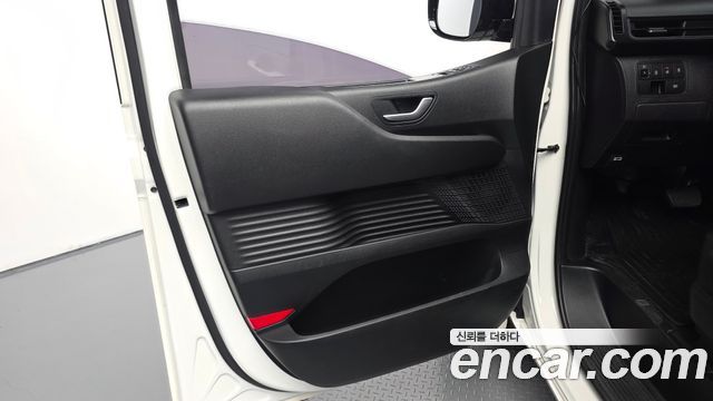 Hyundai Staria Cargo 5-Seater Modern 2022 — фото 24
