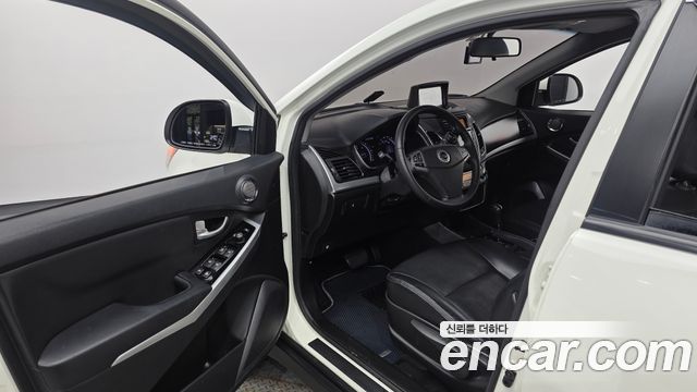 KG Mobility (SsangYong) Korando C 2.0 CVT 2WD Deluxe 2014 — фото 10