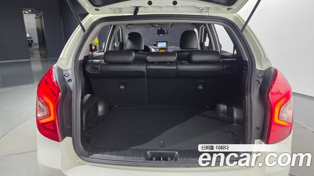 KG Mobility (SsangYong) Korando C 2.0 CVT 2WD Deluxe 2014 — фото 15