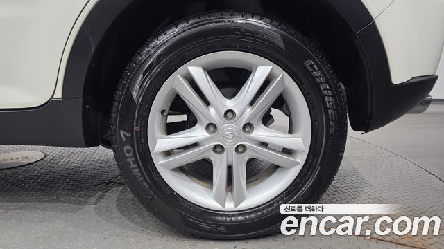 KG Mobility (SsangYong) Korando C 2.0 CVT 2WD Deluxe 2014 — фото 21