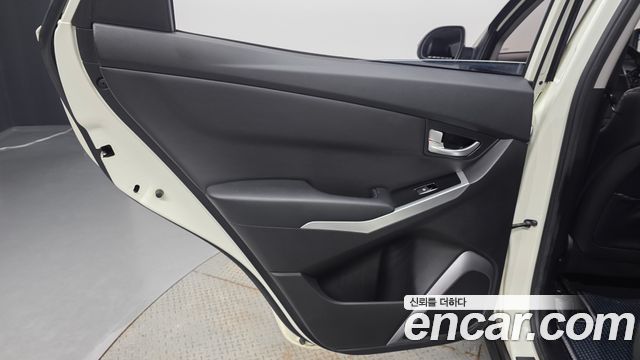 KG Mobility (SsangYong) Korando C 2.0 CVT 2WD Deluxe 2014 — фото 25