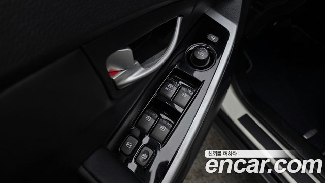 KG Mobility (SsangYong) Korando C 2.0 CVT 2WD Deluxe 2014 — фото 28