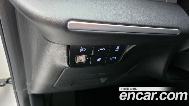 Hyundai Grandeur (IG) 3.0 LPi Rent Car Modern 2022 — фото 27
