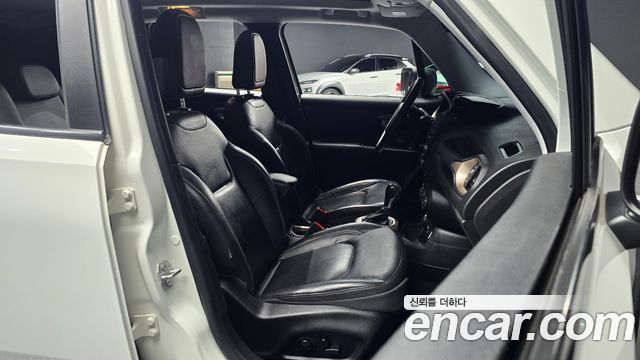 Jeep Renegade 2.0 Diesel Limited AWD 2017 — фото 10