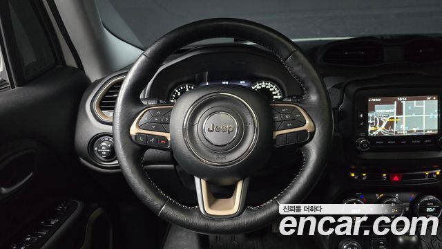 Jeep Renegade 2.0 Diesel Limited AWD 2017 — фото 13