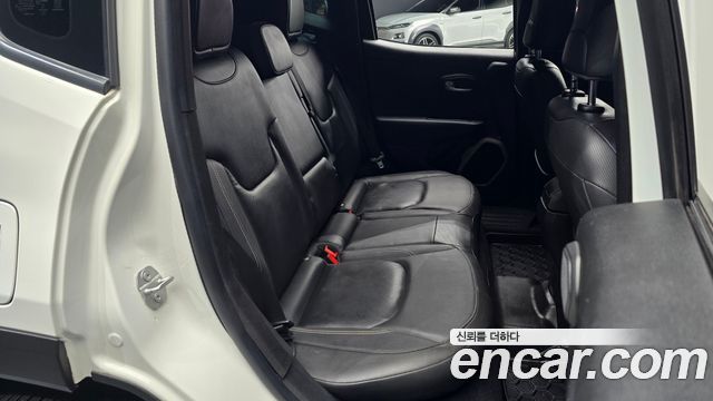 Jeep Renegade 2.0 Diesel Limited AWD 2017 — фото 26