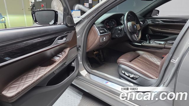 BMW 7 Series (G11) 740Li xDrive M Sport Package 2021 — фото 10