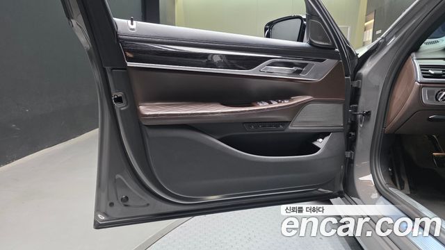 BMW 7 Series (G11) 740Li xDrive M Sport Package 2021 — фото 24