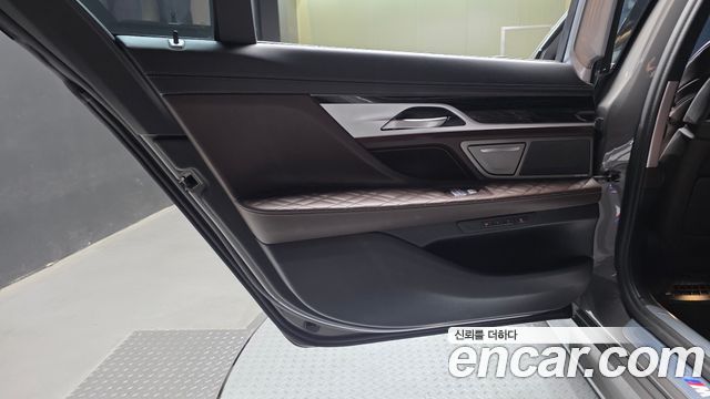 BMW 7 Series (G11) 740Li xDrive M Sport Package 2021 — фото 25