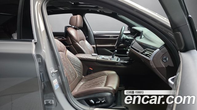BMW 7 Series (G11) 740Li xDrive M Sport Package 2021 — фото 26