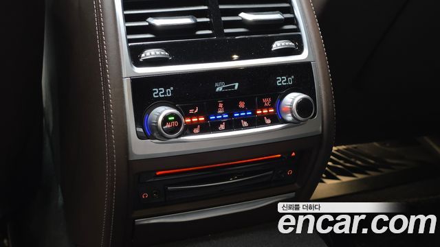 BMW 7 Series (G11) 740Li xDrive M Sport Package 2021 — фото 30