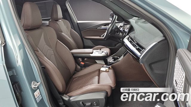 BMW X1 (U11) xDrive 20i M Sport 2024 — фото 12