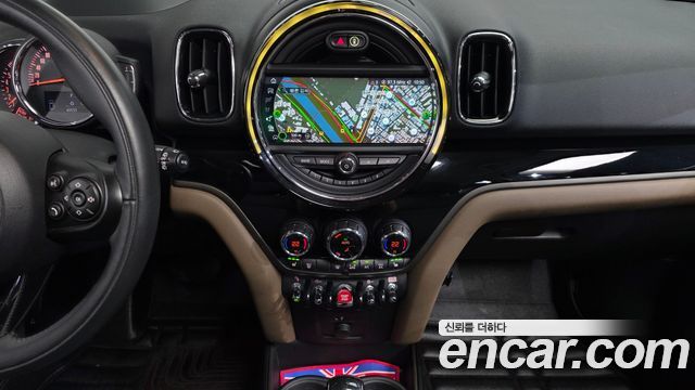 MINI Cooper Countryman HIGH 2nd 2020 — фото 16