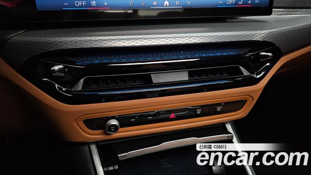 BMW 3 Series (G20) 320i M Sport 2025 — фото 34