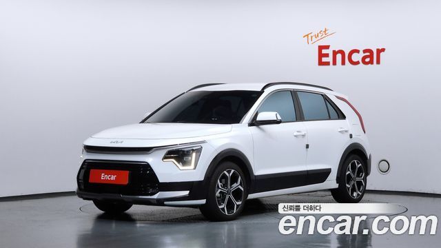 Kia Niro Prestige 2022 — фото 1