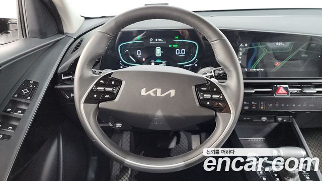Kia Niro Prestige 2022 — фото 13