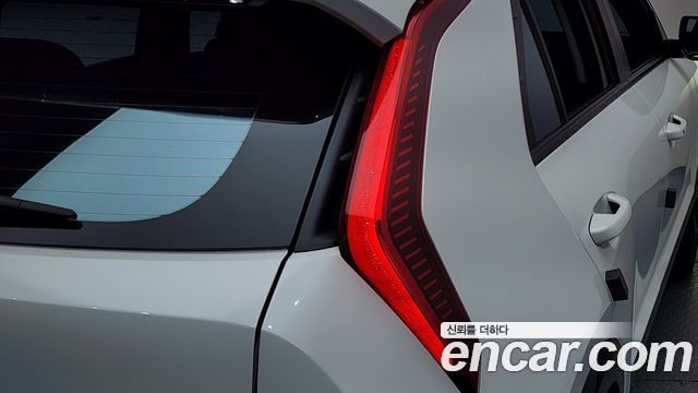 Kia Niro Prestige 2022 — фото 23