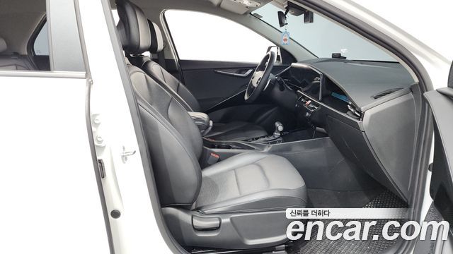 Kia Niro Prestige 2022 — фото 26