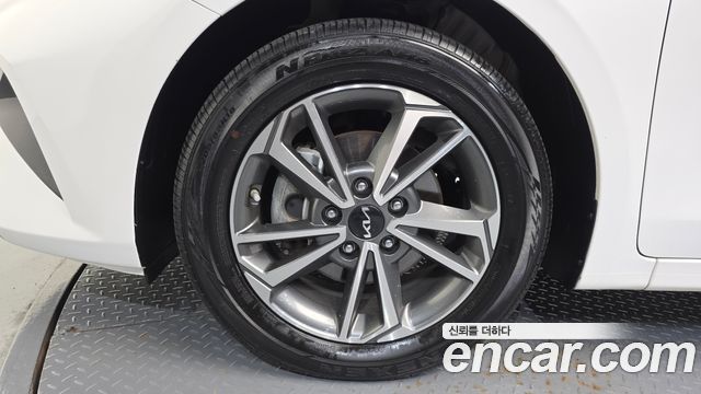 Kia K3 (II) 1.6 Prestige 2022 — фото 5