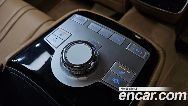 Genesis G80 (RG3) Gasoline 2.5 Turbo 2WD 2025 — фото 18