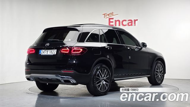 Mercedes-Benz GLC-Class (X253) GLC300e 4MATIC 2021 — фото 2