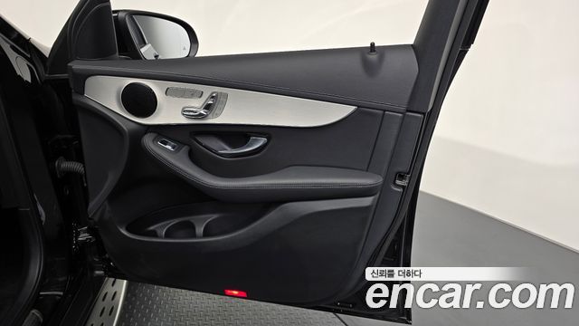 Mercedes-Benz GLC-Class (X253) GLC300e 4MATIC 2021 — фото 24