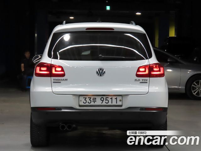 Volkswagen Tiguan 2.0 TDI  Premium 5N 2013 — фото 4
