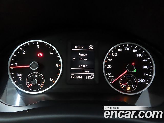 Volkswagen Tiguan 2.0 TDI  Premium 5N 2013 — фото 8