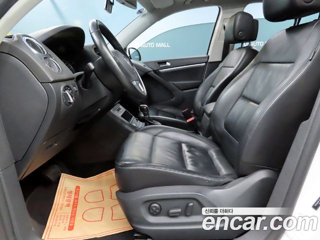 Volkswagen Tiguan 2.0 TDI  Premium 5N 2013 — фото 10