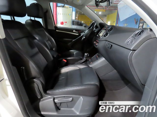 Volkswagen Tiguan 2.0 TDI  Premium 5N 2013 — фото 15