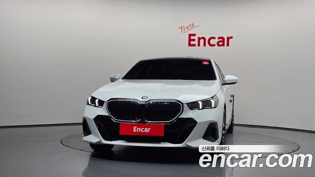 BMW 5 Series (G60) 530i xDrive M Sport Pro Special Edition 2025 — фото 3