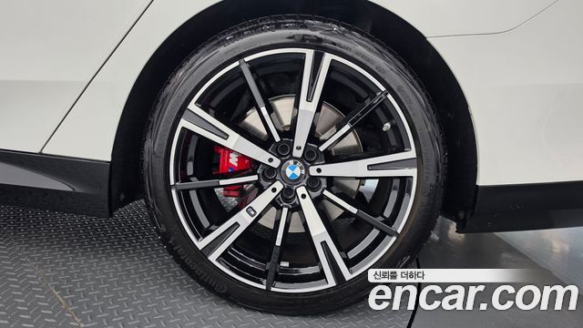 BMW 5 Series (G60) 530i xDrive M Sport Pro Special Edition 2025 — фото 27