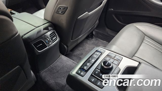 Genesis G80 3.3 GDI AWD Premium Luxury 2018 — фото 20