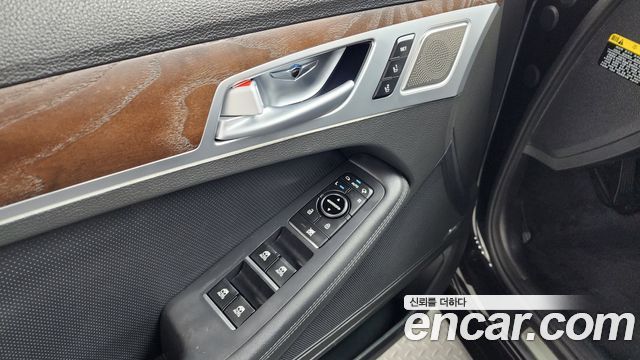 Genesis G80 3.3 GDI AWD Premium Luxury 2018 — фото 33