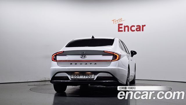 Hyundai Sonata (DN8) 2.0 Premium Family 2020 — фото 4