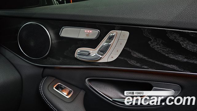 Mercedes-Benz C-Class (W205) C200 AMG Line 2017 — фото 30